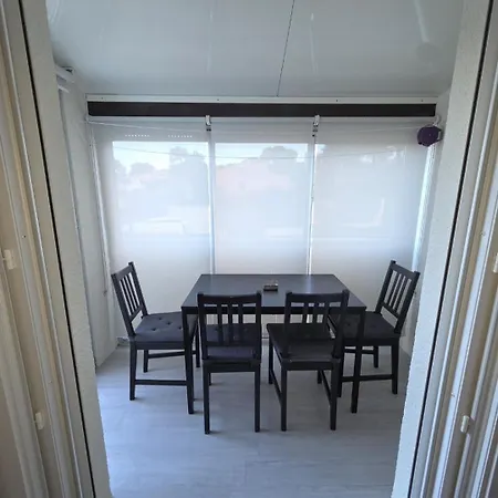 Joli Pour 4 Personnes Securisee, Parking Et Piscine