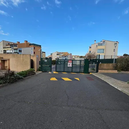 Διαμέρισμα Joli Pour 4 Personnes Securisee, Parking Et Piscine *