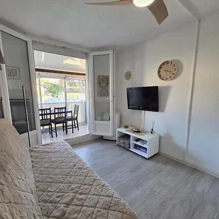 Joli Pour 4 Personnes Securisee, Parking Et Piscine Διαμέρισμα Agde